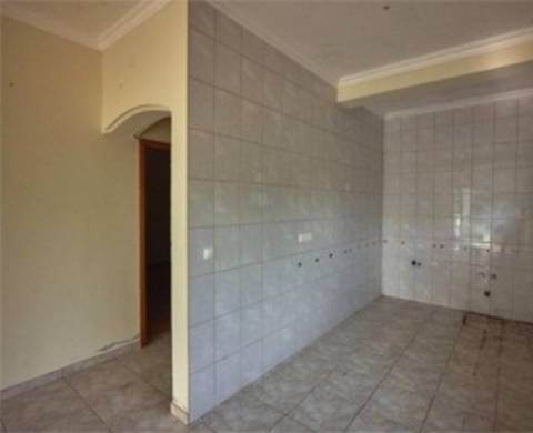 Edifício Misto de Habitação e Restaurante em Posto Santo Angra do Heroísmo