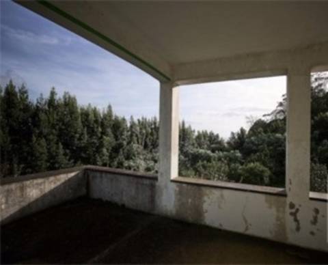 Edifício Misto de Habitação e Restaurante em Posto Santo Angra do Heroísmo