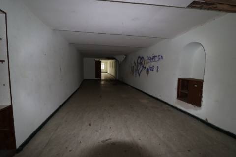 Prédio Urbano de Habitação e Comércio no Centro de Angra do Heroísmo