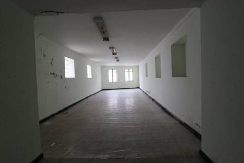 Prédio Urbano de Habitação e Comércio no Centro de Angra do Heroísmo