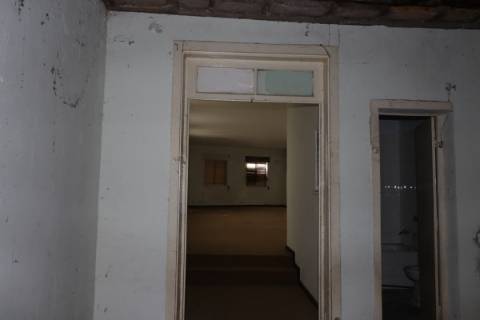 Prédio Urbano de Habitação e Comércio no Centro de Angra do Heroísmo