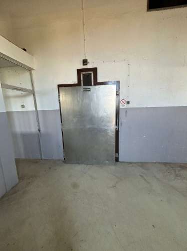 Prédio Industrial de 2 Edifícios e 1 Armazém em Santa Cruz - Praia da Vitória