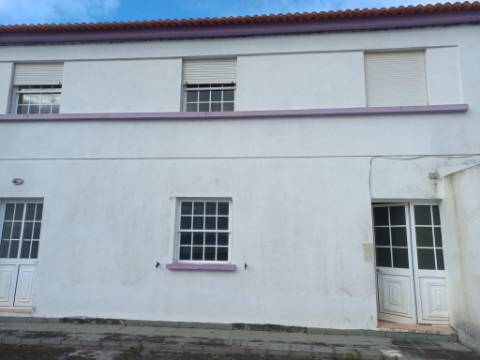 Apartamento T1 com VISTA MAR na Calheta ilha de São Jorge