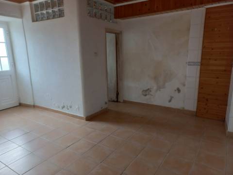 Apartamento T1 com VISTA MAR na Calheta ilha de São Jorge