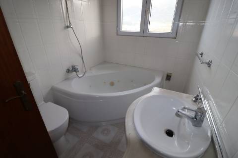 Oportunidade Única - Moradia com Vista Deslumbrante nos Mosteiros!