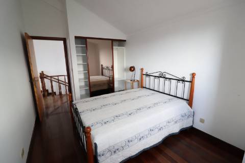 Oportunidade Única - Moradia com Vista Deslumbrante nos Mosteiros!