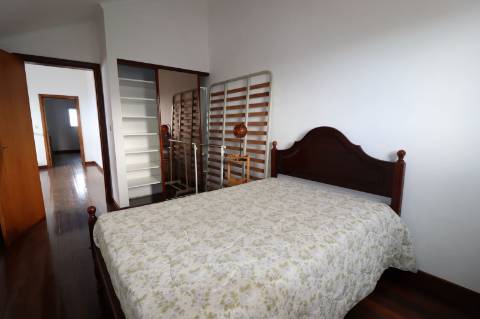 Oportunidade Única - Moradia com Vista Deslumbrante nos Mosteiros!