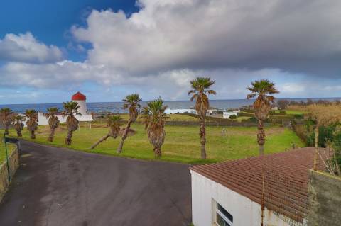 Oportunidade Única - Moradia com Vista Deslumbrante nos Mosteiros!