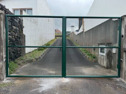 Oportunidade Única - Moradia com Vista Deslumbrante nos Mosteiros!