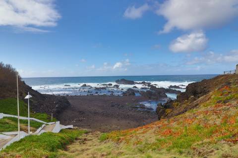 Oportunidade Única - Moradia com Vista Deslumbrante nos Mosteiros!