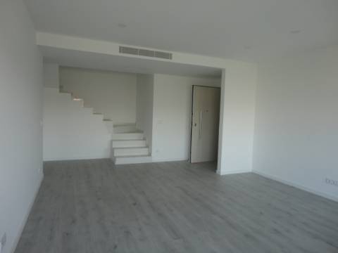 T3 com piscina privada no Infantado