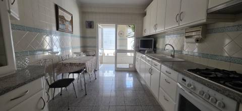 Apartamento T4 c/ garagem à venda quinta Voimarães