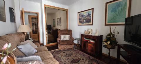 Apartamento T4 c/ garagem à venda quinta Voimarães