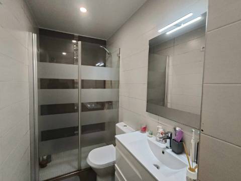 Arrenda se T1 em Celas