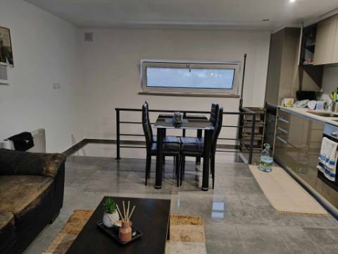 Arrenda se T1 em Celas