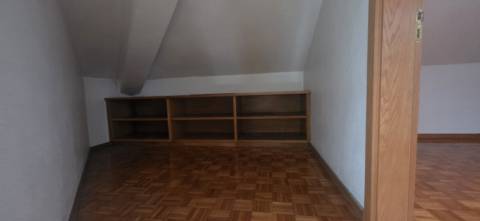 Excelente t4 DUPLEX com garagem duple e elevador na urbanização nova nova Conímbriga1