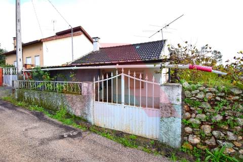 Moradia para Restaurar T2 Venda em Mouronho,Tábua