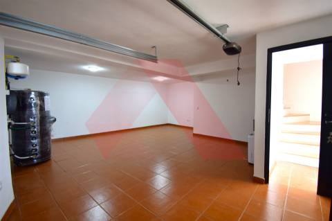 Moradia T3 Venda em Oliveira do Hospital e São Paio de Gramaços,Oliveira do Hospital