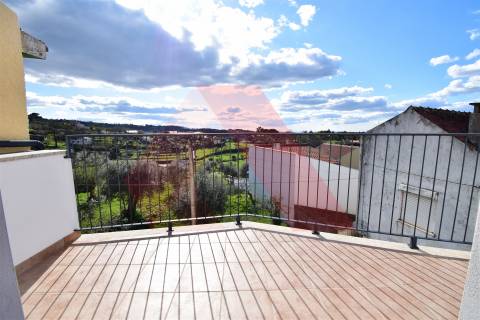 Moradia T3 Venda em Oliveira do Hospital e São Paio de Gramaços,Oliveira do Hospital