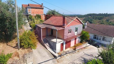 Moradia T3 Venda em Candosa,Tábua