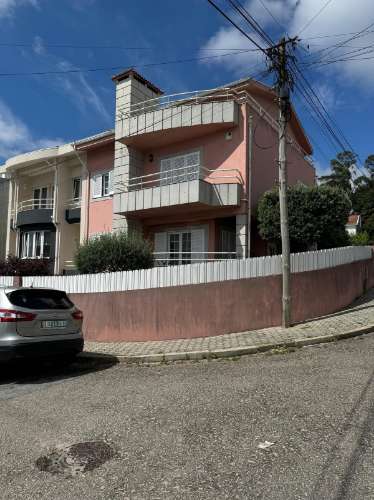 Moradia T4 em Mafamude - perto do Hospital de Gaia (Santos Silva)