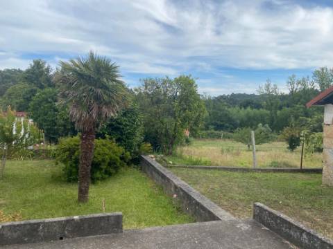 Terreno urbano em Sandim para construção