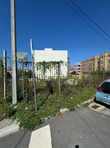 Terreno para construção - Oliveira do Douro (Vila Nova de Gaia)