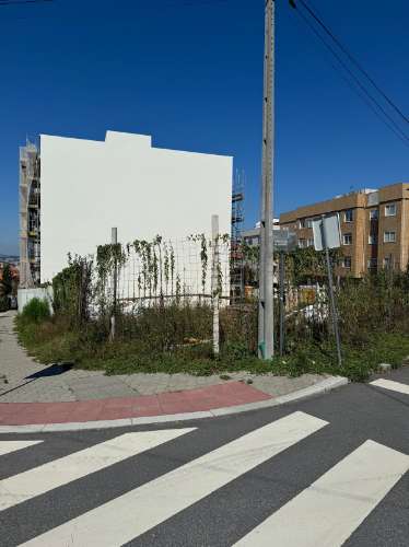 Terreno para construção - Oliveira do Douro (Vila Nova de Gaia)