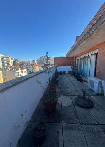 Duplex T4 de luxo a 300m da Rotunda da Boavista - Porto