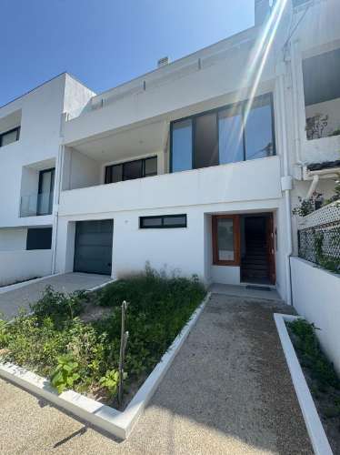 Moradia T4 em Gondomar - Totalmente Remodelada com Qualidade Premium | Disponível em Julho!