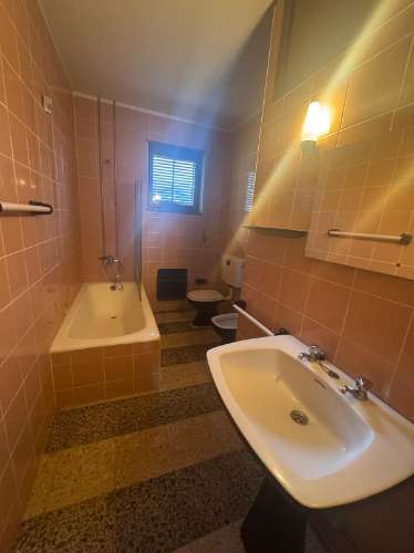 Moradia Independente para Arrendamento na Avenida da Boavista, Porto