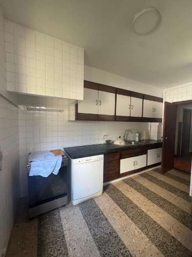 Moradia Independente para Arrendamento na Avenida da Boavista, Porto