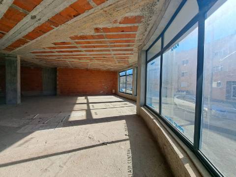 Loja de Excelência na Madalena - Vila Nova de Gaia