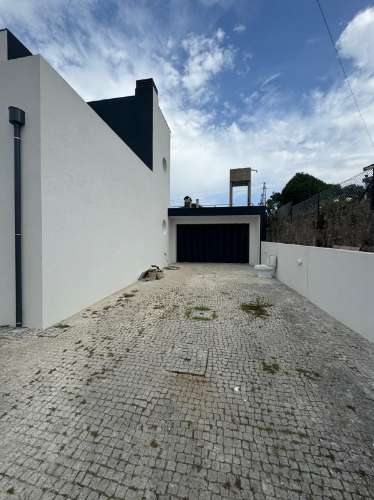 Moradia T3 Renovada perto da praia - Arcozelo para arrendamento