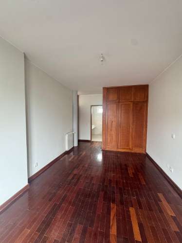 Moradia T3 Renovada perto da praia - Arcozelo para arrendamento