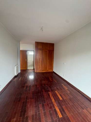 Moradia T3 Renovada perto da praia - Arcozelo para arrendamento