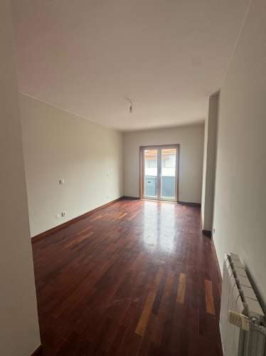 Moradia T3 Renovada perto da praia - Arcozelo para arrendamento