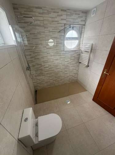 Moradia T3 Renovada perto da praia - Arcozelo para arrendamento