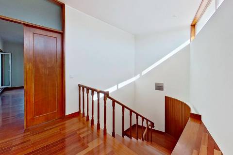 Moradia T3 Renovada perto da praia - Arcozelo para arrendamento