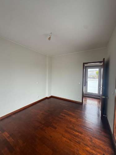 Moradia T3 Renovada perto da praia - Arcozelo para arrendamento