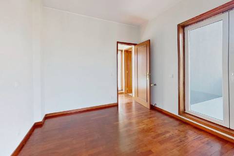 Moradia T3 Renovada perto da praia - Arcozelo para arrendamento