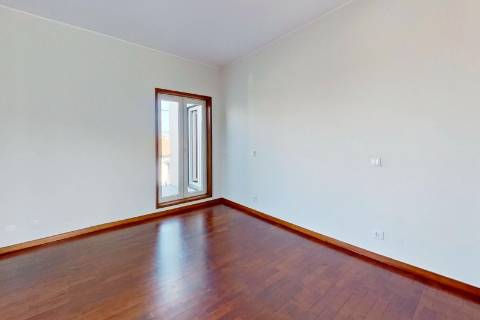 Moradia T3 Renovada perto da praia - Arcozelo para arrendamento