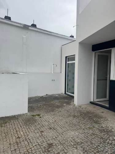 Moradia T3 Renovada perto da praia - Arcozelo para arrendamento