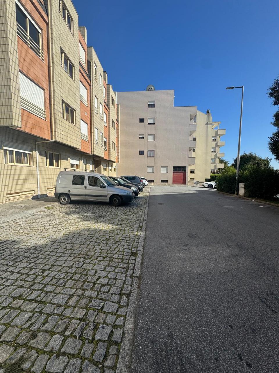 Apartamento T2 com terraço e churrasqueira - Mafamude, Vila Nova de Gaia