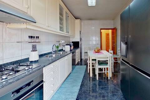 Apartamento T2 com terraço e churrasqueira - Mafamude, Vila Nova de Gaia