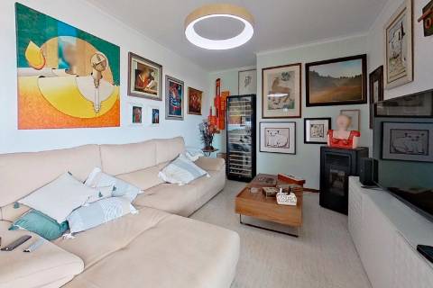 Apartamento T3 com Terraço - Perto da Praia