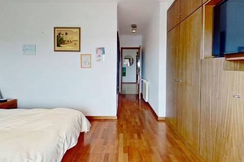 Apartamento T3 com Terraço - Perto da Praia