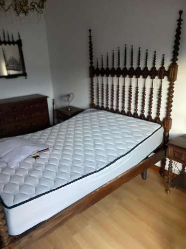 T2 com Marquise, Varanda e Lugar de Garagem - Excelente Localização