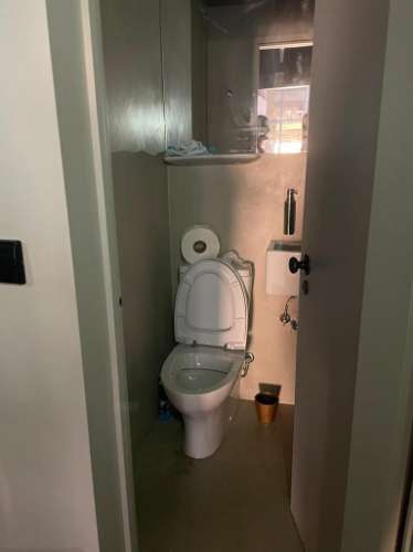 Loja com Armazém | 2 Pisos | 262 m² | Localização Prime