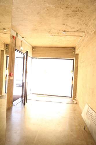 Loja com Armazém | 2 Pisos | 262 m² | Localização Prime